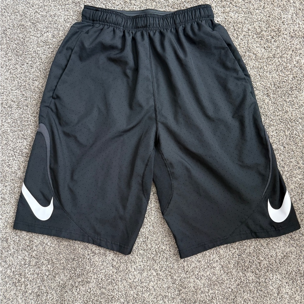 Nike Men's Black and White Athletic Shorts